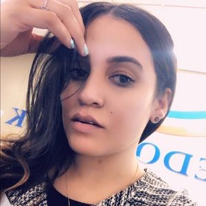 Meet your Posher, Mayelin